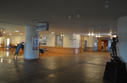 前橋市総合福祉会館 エントランス