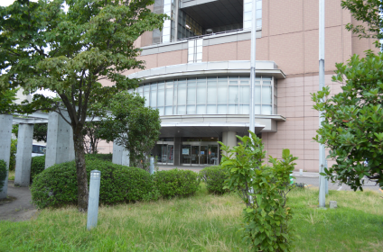 群馬県社会福祉総合センター ロビー入口